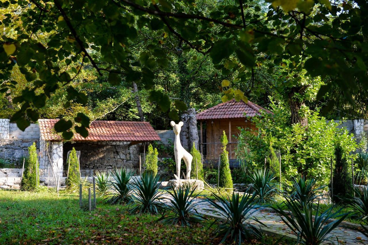 Chateau Chikovani Hotel Gordi Buitenkant foto