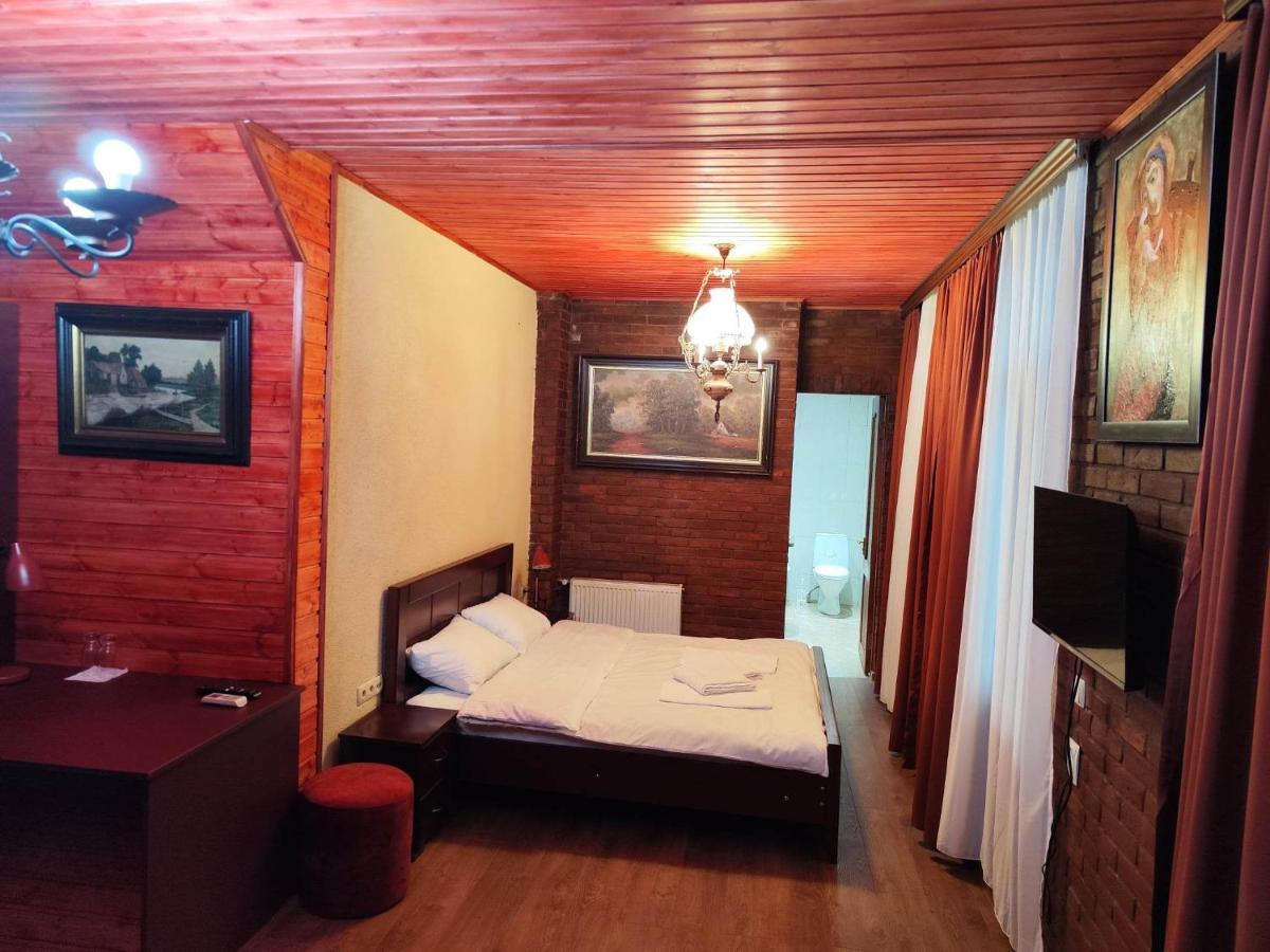 Chateau Chikovani Hotel Gordi Buitenkant foto