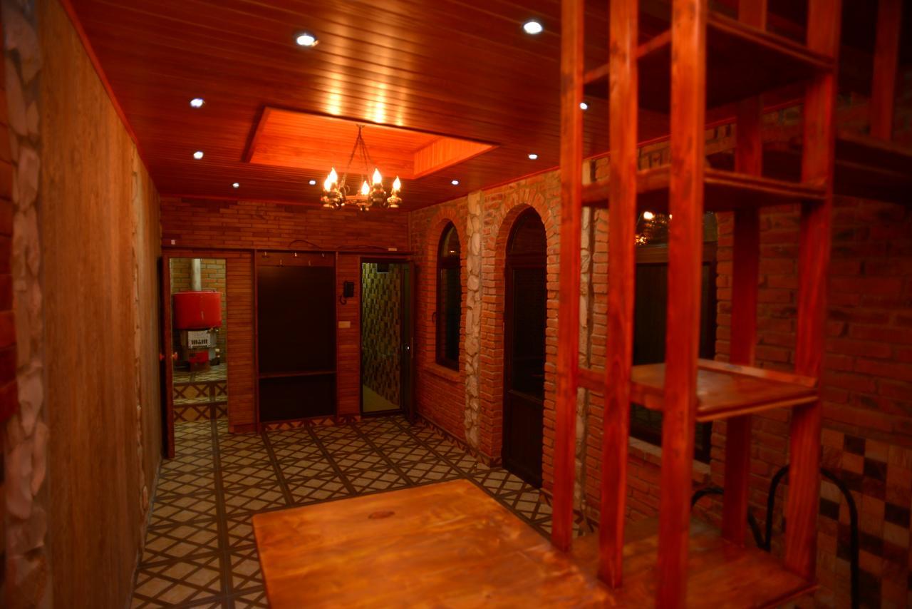 Chateau Chikovani Hotel Gordi Buitenkant foto