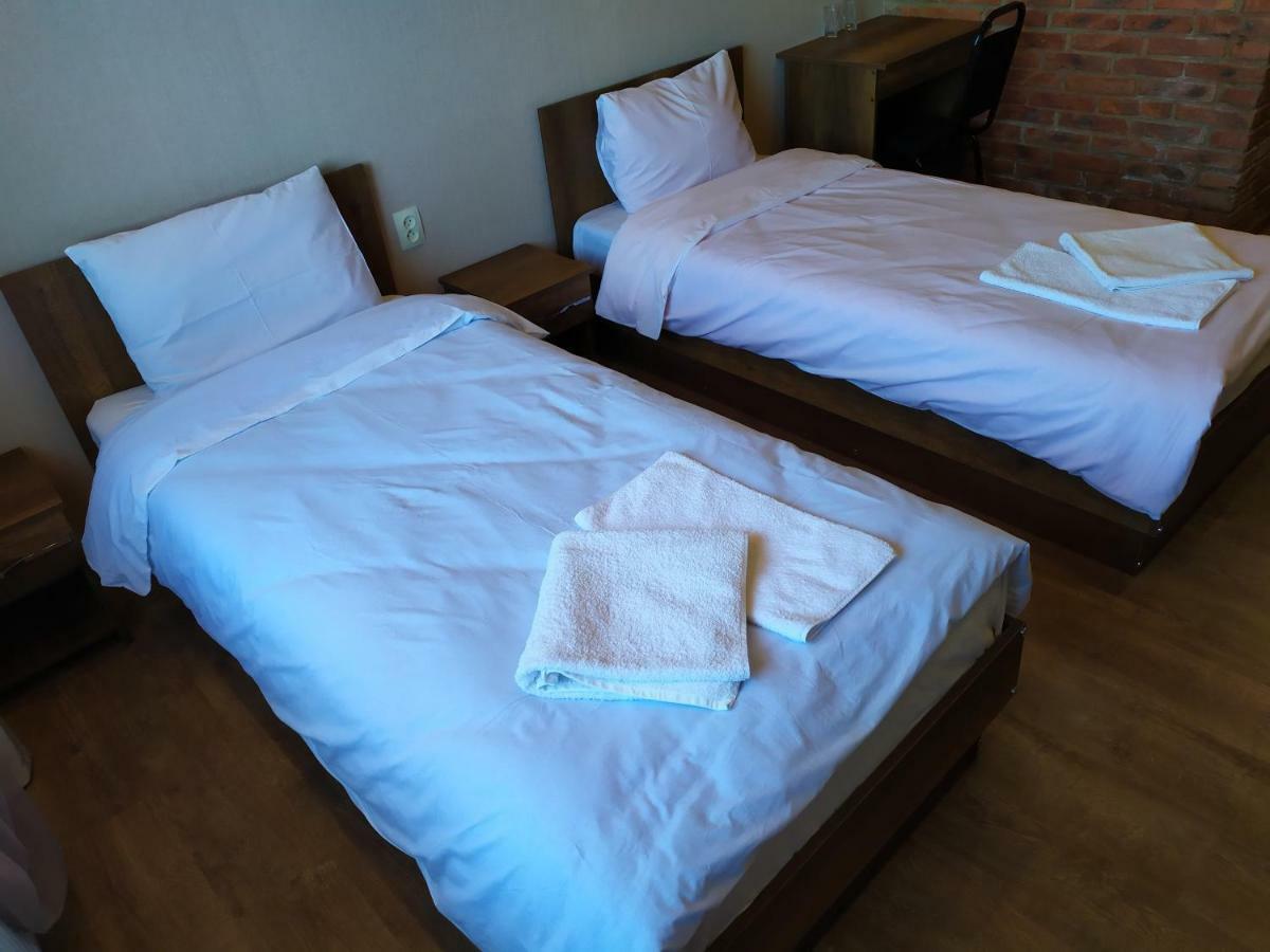 Chateau Chikovani Hotel Gordi Buitenkant foto